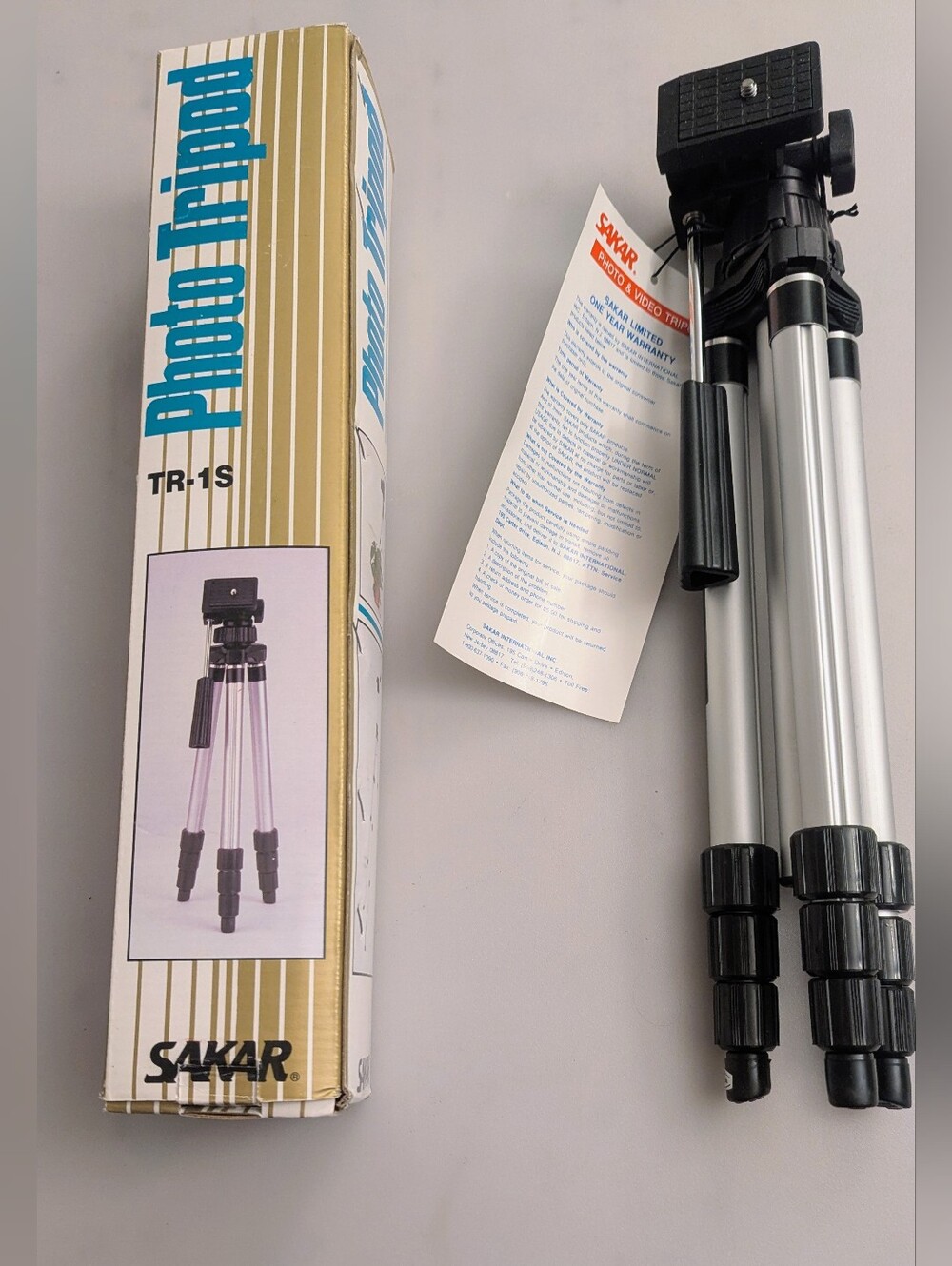 Sakar TR-1S Photo / Video Camera Tripod 4 Section (Extends 50.5”). Original Box.